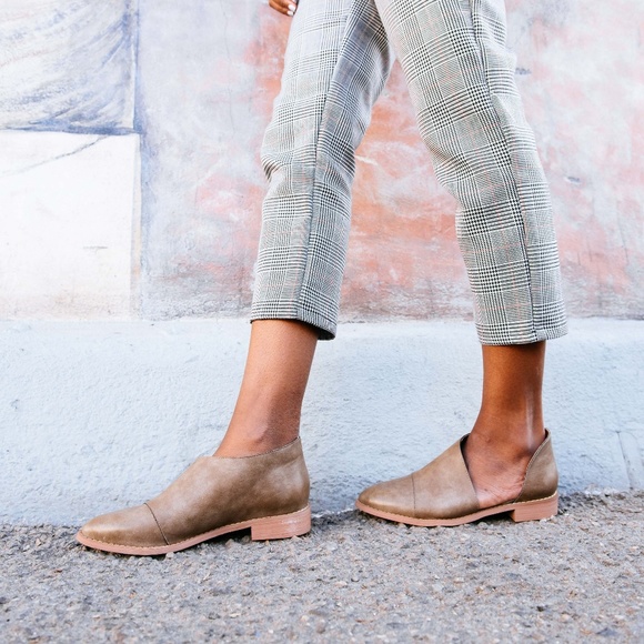 Mi.iM ‘Freya’ Flats in Khaki - Picture 2 of 5